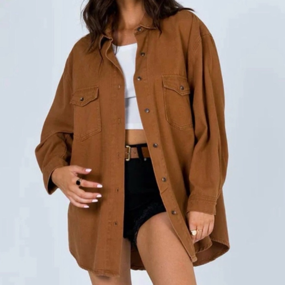 Princess Polly Brown Oversized
Neve Top